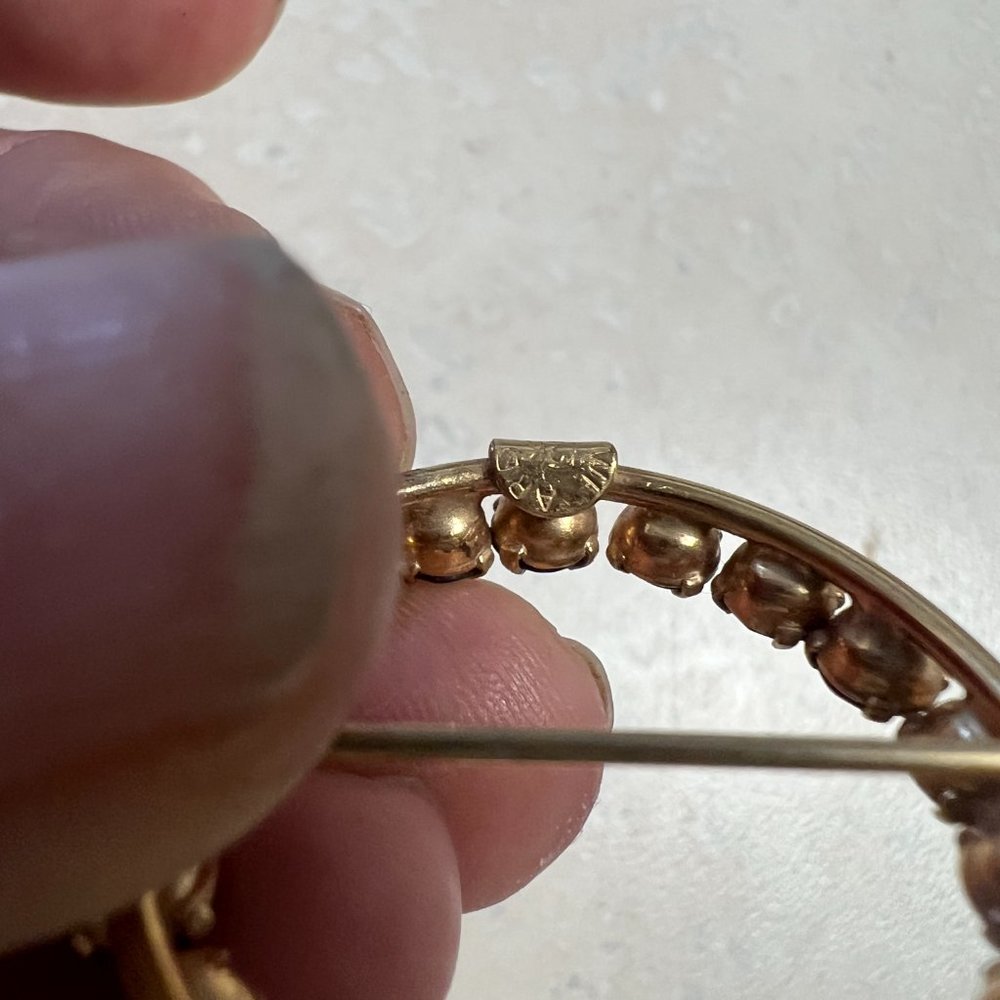 Vintage Winard 12 k gold filled brooch with garnet - Picture 5 of 6